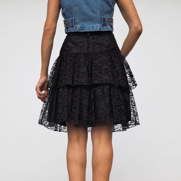 VINTAGE HIGH WAISTED WEDNESDAY-CORE GOTH GLAM LACE SKIRT - Picture 2 of 7